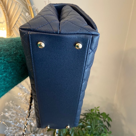 CHANEL Coco Handle - Picture 11 of 16